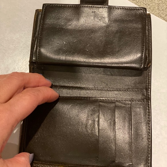 Mini LV Wallet - Picture 2 of 3